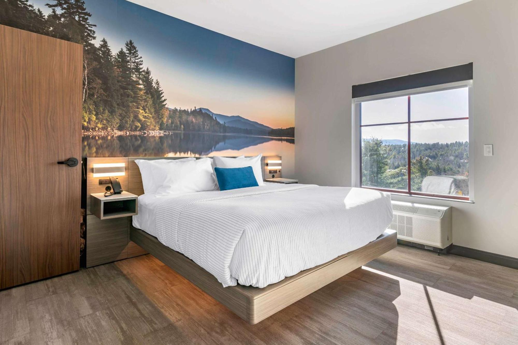 Cambria Hotel Lake Placid - Lakeside Resort Экстерьер фото