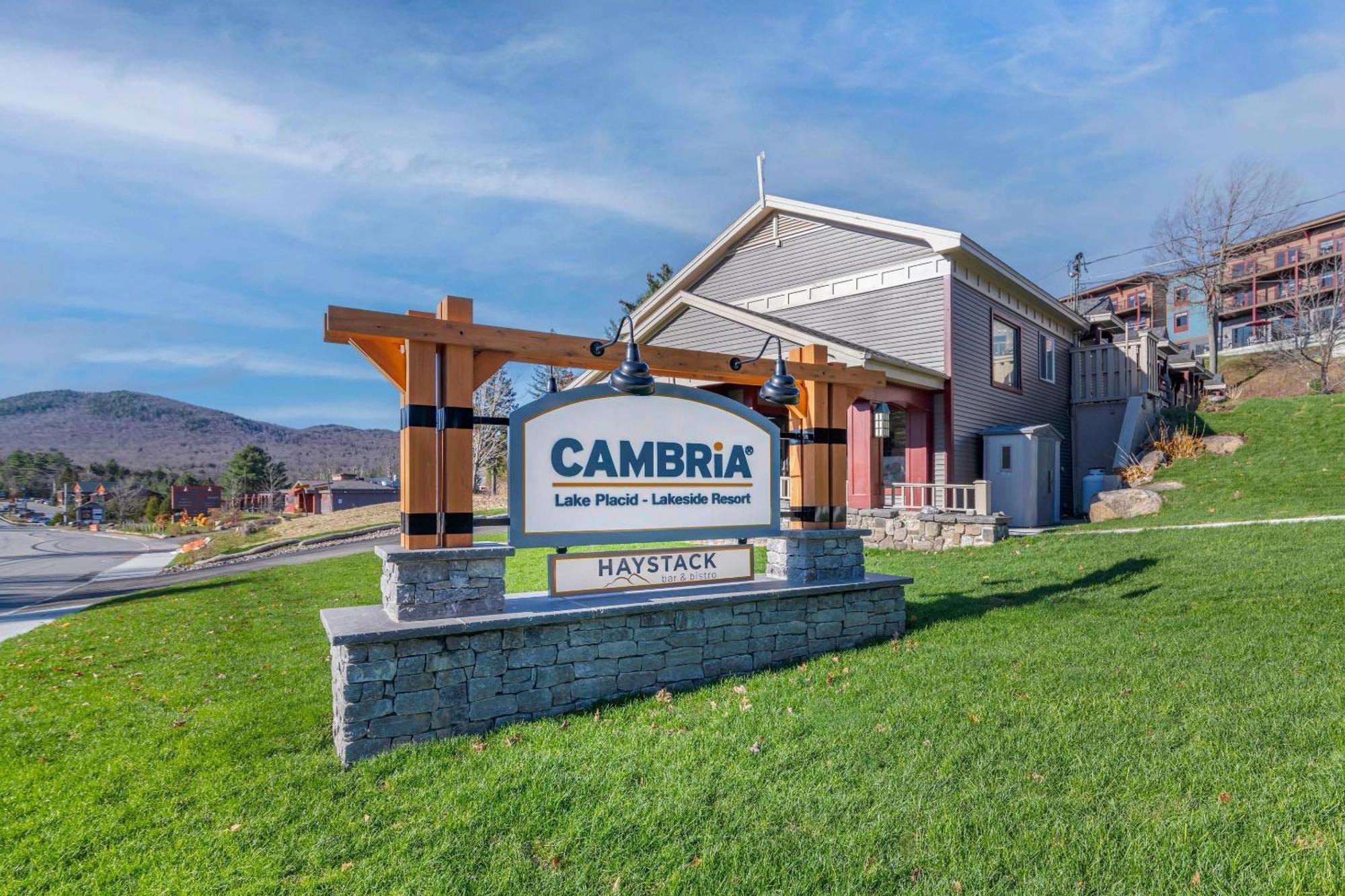 Cambria Hotel Lake Placid - Lakeside Resort Экстерьер фото